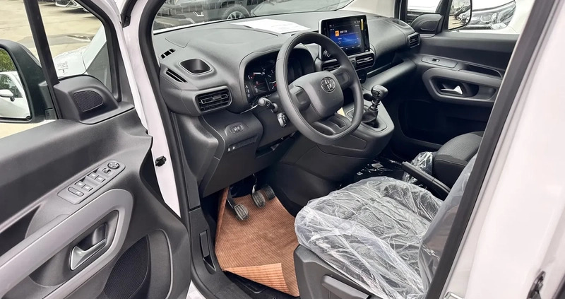 Toyota Proace City Verso cena 119500 przebieg: 6, rok produkcji 2023 z Działoszyn małe 29